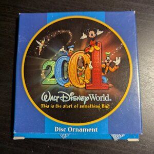 Walt Disney World  2001 disc holiday ornament